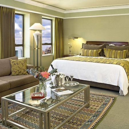Hotel Regal Pacific Santiago Dış mekan fotoğraf A room at the hotel