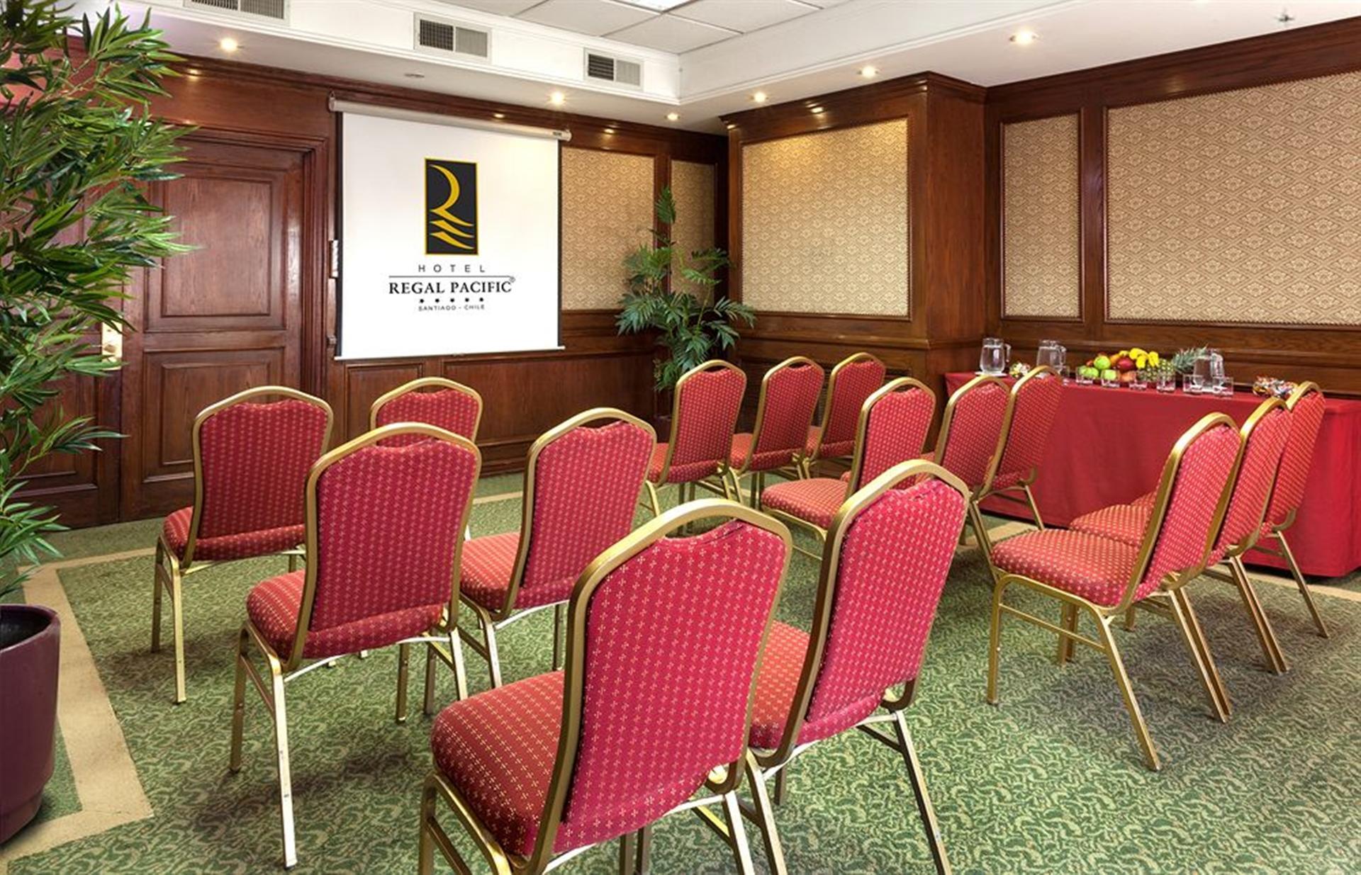 Hotel Regal Pacific Santiago Dış mekan fotoğraf A meeting room at the Royal Regency Hotel